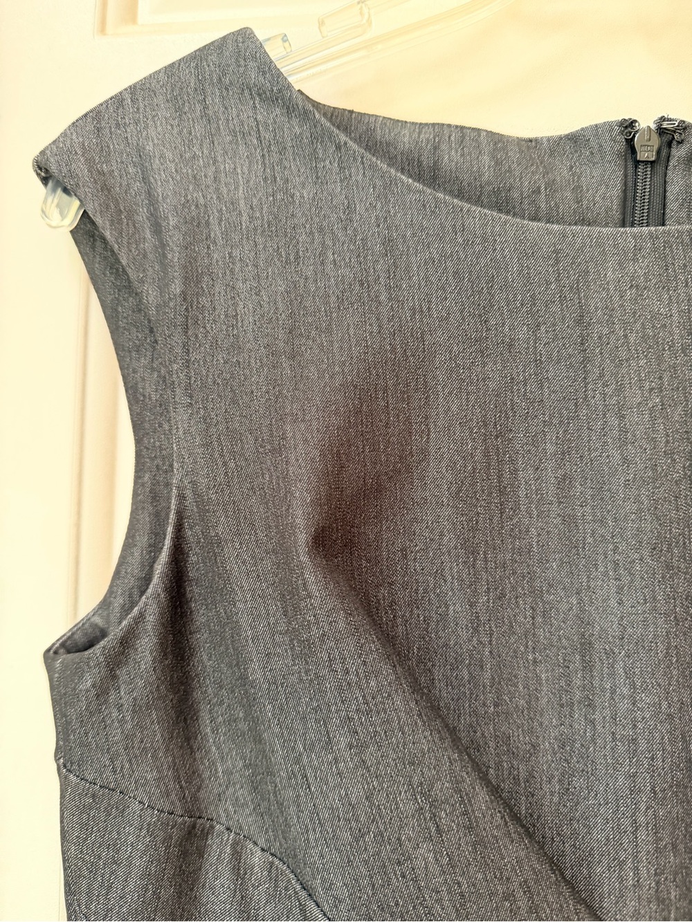Calvin Klein Charcoal Sheath Dress, Professional Style, Font Pleating, Sz 6 - Picture 6 of 14